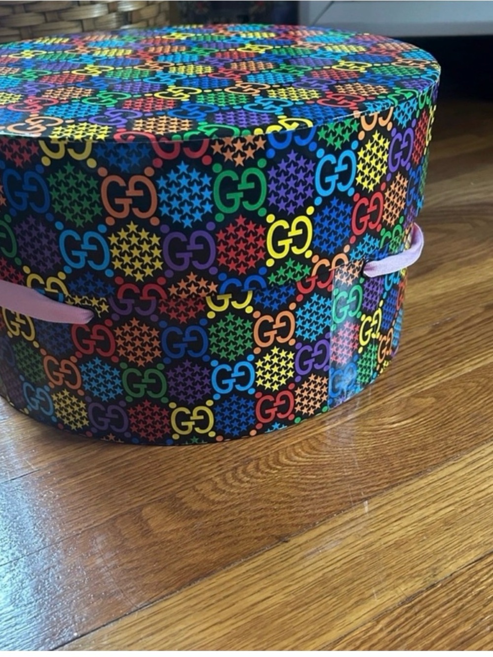 Gucci Multicolor GG Pattern Round Box with Pink Ribbon - Picture 2 of 4